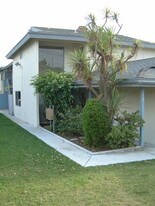 1242 Agate St in Redondo Beach, CA - Building Photo