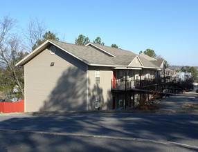 Highcliff in North Little Rock, AR - Foto de edificio - Building Photo