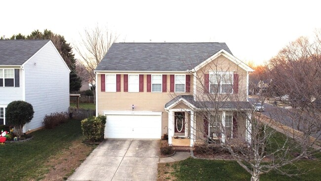 2102 Big Pine Dr in Matthews, NC - Building Photo - Building Photo