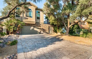 980 Vegas Valley Dr in Las Vegas, NV - Building Photo