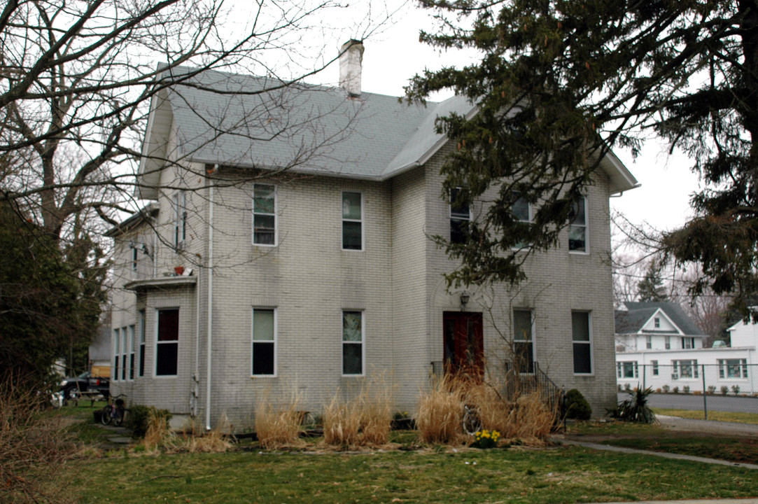 85 South St in Manasquan, NJ - Building Photo