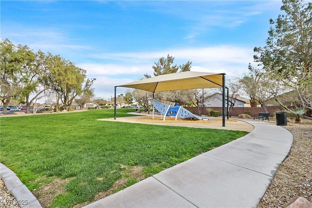 4905 Shady Rim Ct in Las Vegas, NV - Foto de edificio