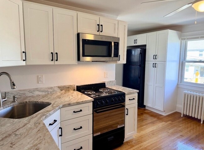 38 Byron St in Wakefield, MA - Building Photo - Building Photo