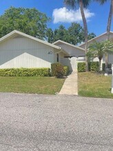 492 Lakeview Dr in Palm Harbor, FL - Building Photo - Building Photo