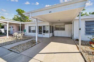 13940 Anona Heights Dr in Largo, FL - Building Photo