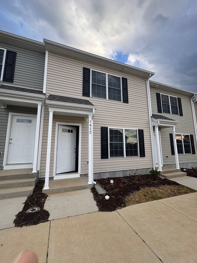 1412 Woodrow Cir in Harrisonburg, VA - Building Photo - Building Photo