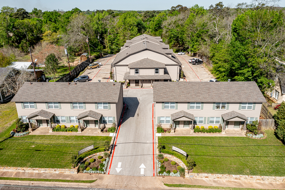 Asheville on Marshall in Henderson, TX - Building Photo