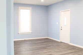 1444 Genessee Ave in Columbus, OH - Building Photo - Building Photo