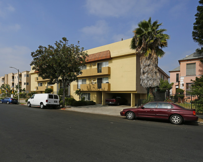 Mansard in Los Angeles, CA - Building Photo - Building Photo