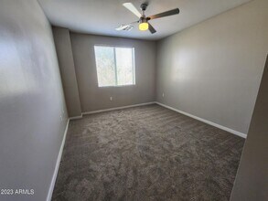 200 E Thomas Rd, Unit 2 in Phoenix, AZ - Foto de edificio - Building Photo