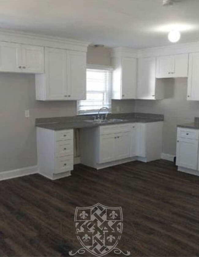 property at 210 W Lokey Ave