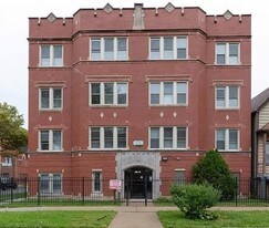 8001-03 S Muskegon Ave in Chicago, IL - Building Photo