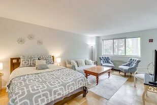 2710 Macomb St NW in Washington, DC - Building Photo