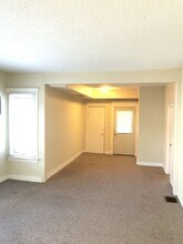 619 Bowery St in Iowa City, IA - Building Photo - Building Photo