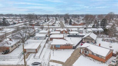 32658 Kathryn St in Garden City, MI - Building Photo - Building Photo