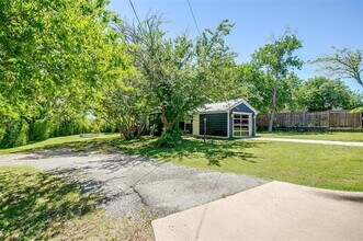 124 Oakridge Dr in Weatherford, TX - Building Photo - Building Photo