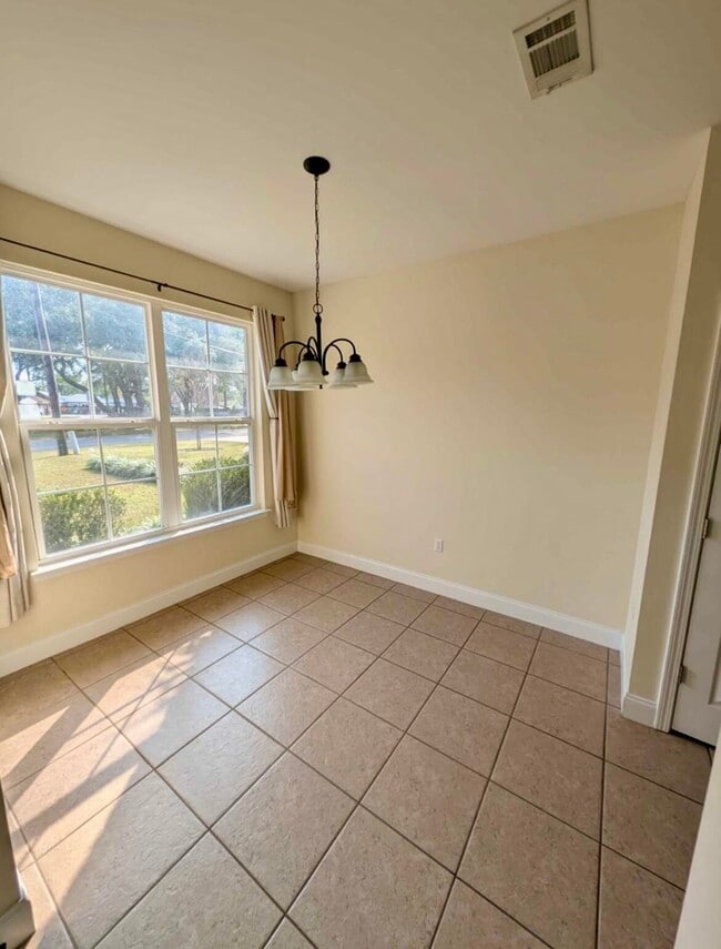 204 Spencer Pl in Niceville, FL - Building Photo - Building Photo