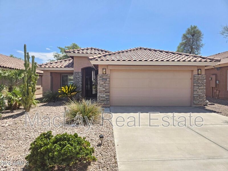 23143 W Lasso Ln in Buckeye, AZ - Building Photo