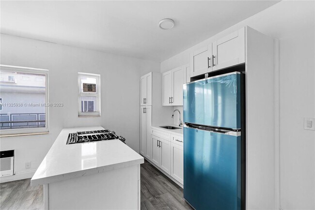 780 73rd St-Unit -33 in Miami Beach, FL - Foto de edificio - Building Photo