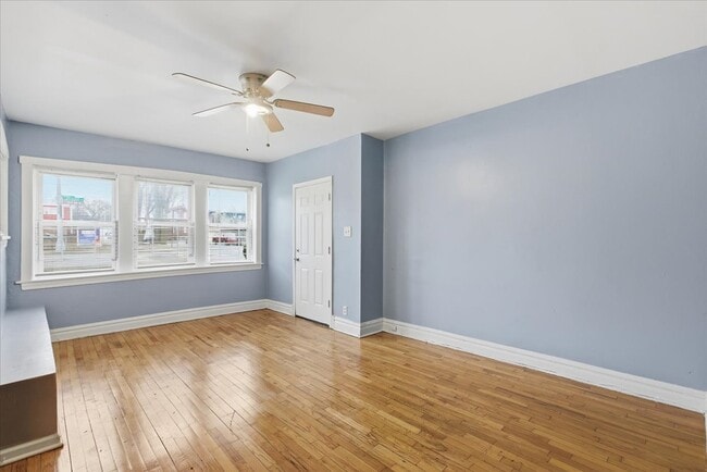 5301 W Jackson Blvd, Unit 2 in Chicago, IL - Building Photo - Building Photo