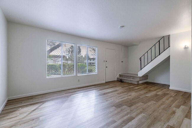 8820 La Riviera Dr, Unit D in Sacramento, CA - Building Photo - Building Photo