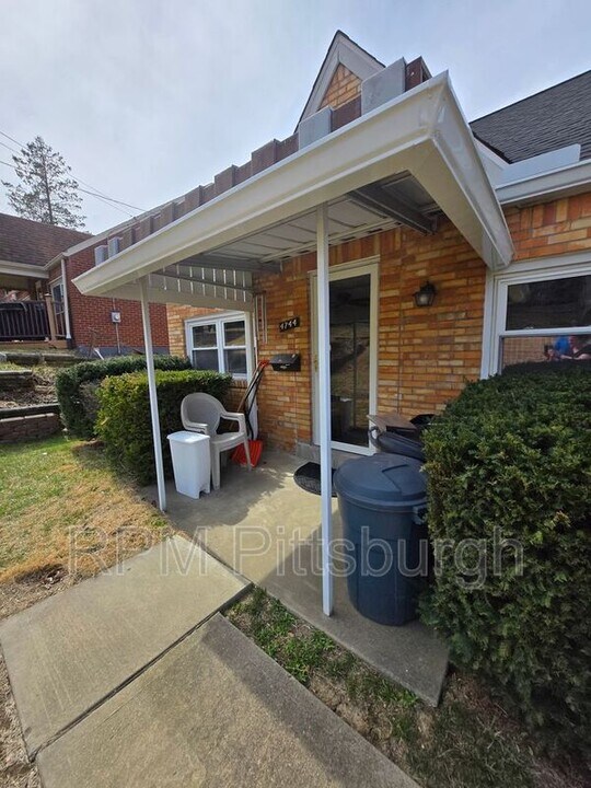4744 Lougean Ave in Pittsburgh, PA - Building Photo