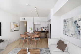 1801 L Street in Sacramento, CA - Building Photo - Building Photo
