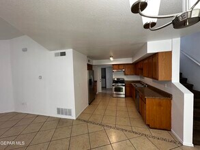 5016 Conley Rd in El Paso, TX - Building Photo - Building Photo