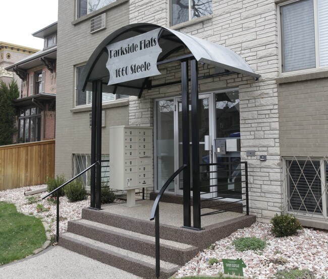 Parkside Flats Condominiums in Denver, CO - Foto de edificio - Building Photo