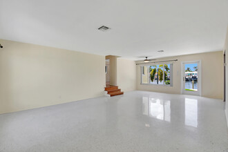 644 Shore Dr in Boynton Beach, FL - Building Photo - Building Photo
