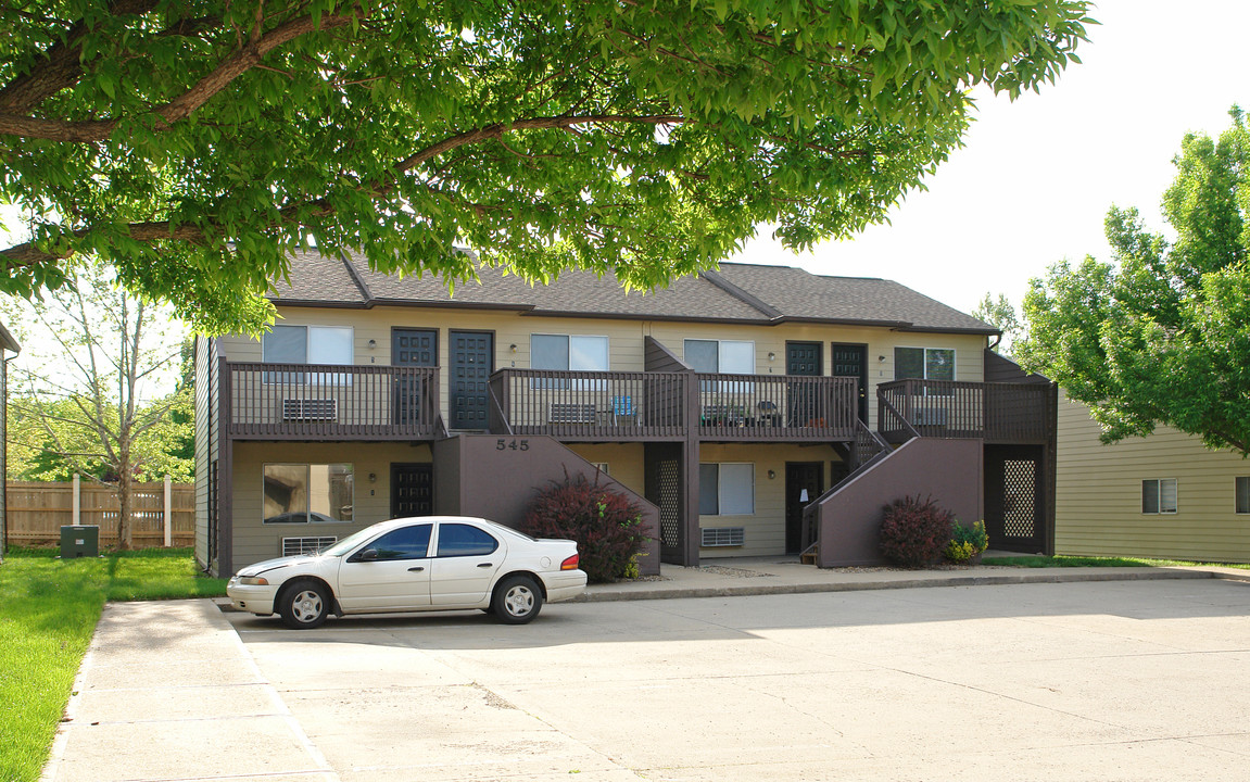 Graystone Apartments in Lawrence, KS - Building Photo