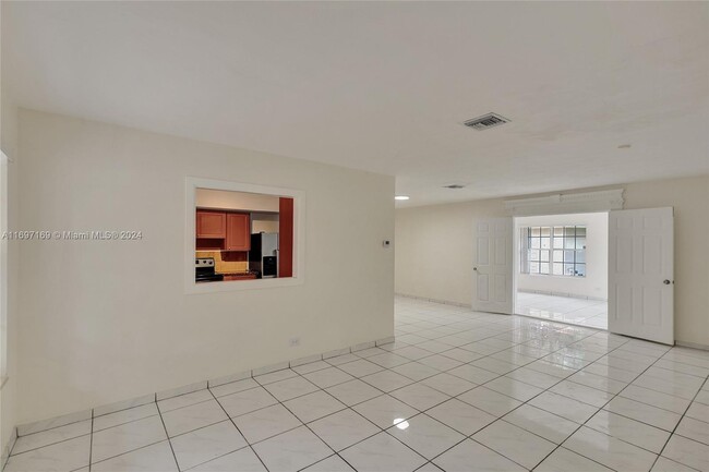 13935 S Biscayne River Rd in Miami, FL - Building Photo - Building Photo