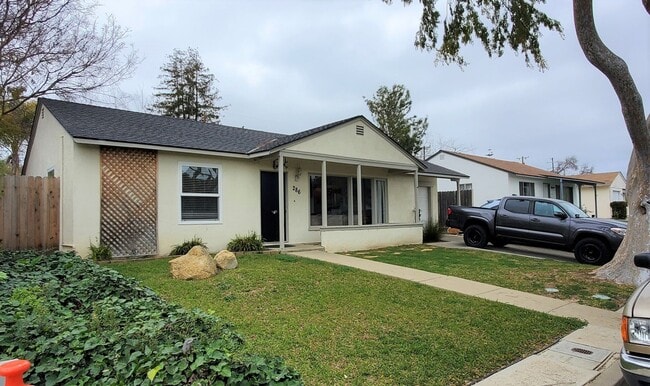 286 N Tassajara Dr in San Luis Obispo, CA - Building Photo - Building Photo
