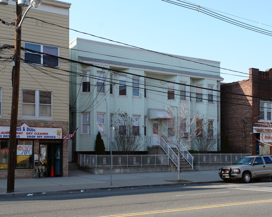 595 Jf Kennedy Blvd in Bayonne, NJ - Building Photo