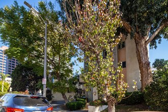 1270 Granville Ave in Los Angeles, CA - Building Photo - Building Photo