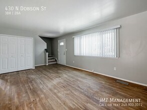 430 N Dobson St in Westland, MI - Building Photo - Building Photo