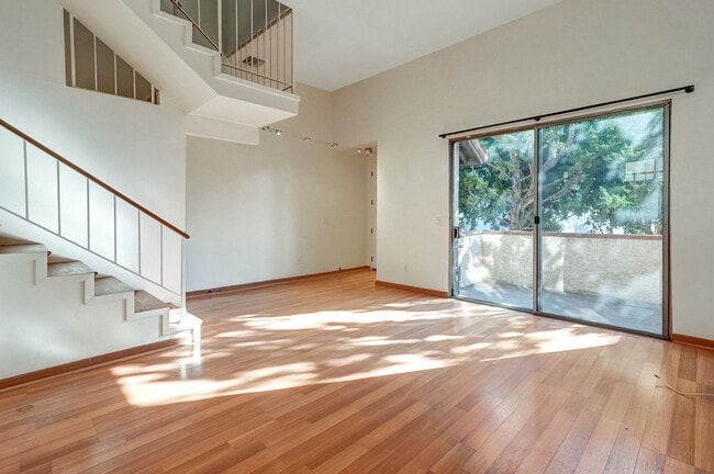 property at 1711 Grismer Ave