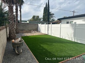 5124 Leo St in San Diego, CA - Building Photo