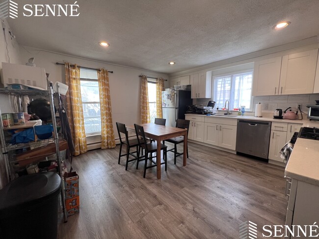 106 Columbia St, Unit 1