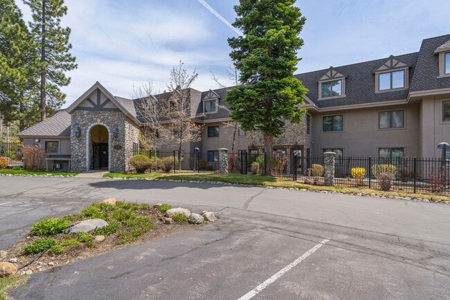 933 Northwood Blvd in Incline Village, NV - Building Photo - Building Photo