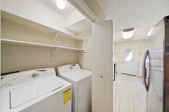 5836 Sampley Way in Houston, TX - Building Photo - Building Photo