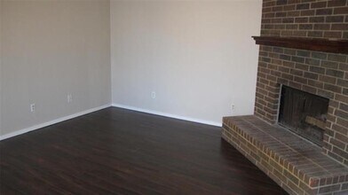 2829 Springhaven Ct in Bedford, TX - Building Photo - Building Photo