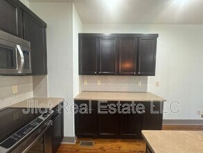 1806 DeKalb Ave NE in Atlanta, GA - Building Photo - Building Photo