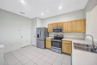 5004 Barnstead Dr in Riverview, FL - Building Photo - Building Photo