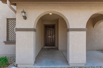 16355 W Latham St in Goodyear, AZ - Building Photo - Building Photo