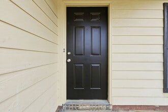 5766 Spanish Oak Dr in Columbus, GA - Building Photo - Building Photo