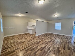 623 NW 13th Terrace in Fort Lauderdale, FL - Foto de edificio - Building Photo