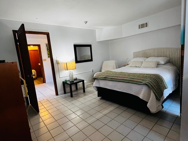 514 University Blvd, Unit 514A in Daytona Beach, FL - Foto de edificio - Building Photo