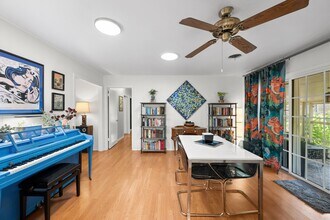 2702 Little John Ln in Austin, TX - Building Photo - Building Photo