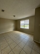 1110 W Shilo Dr, Unit D in Baker, LA - Foto de edificio - Building Photo